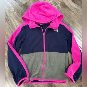 Girls size small (7/8) zip up fleece jacket with hood. Great condition!